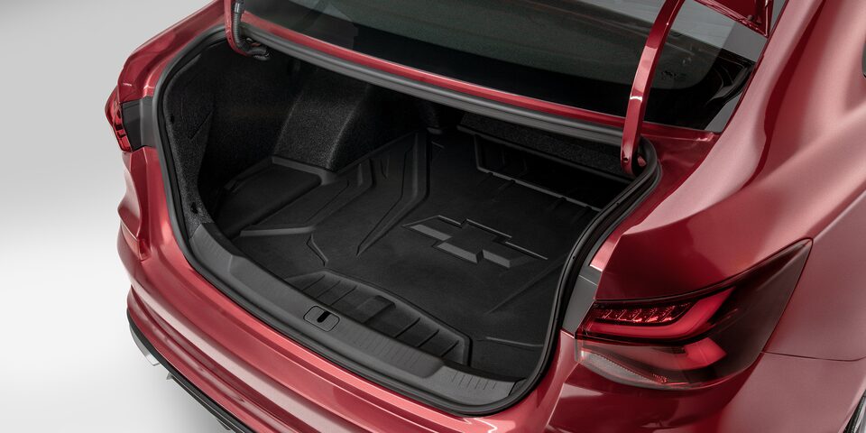 Sofisticado diseño interior de Chevrolet Cavalier 2024, sedán turbo