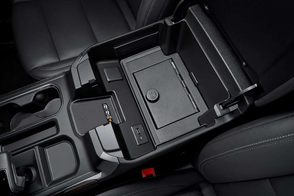 Compartimiento de seguridad consola central para Chevrolet Cheyenne ZR2 BISON 2025