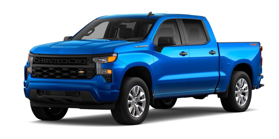 Chevrolet Silverado Turbo 2025, camioneta de trabajo en color azul tormenta